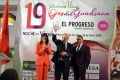 5_El_Progreso_premio_cultural_Piqueras_con_JCCM_y_presi_Cooperativa-696x466