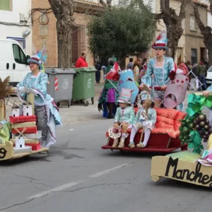 El Concurso de Carrozas y Comparsas, Festival de Chirigotas y los bailes gratuitos, principales atractivos del Carnaval de Villarrubia